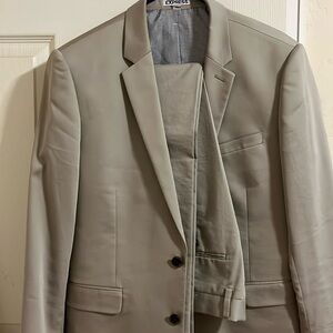 Express Men’s Skinny Suit, Tan color, pants are size 29/30; lightly worn